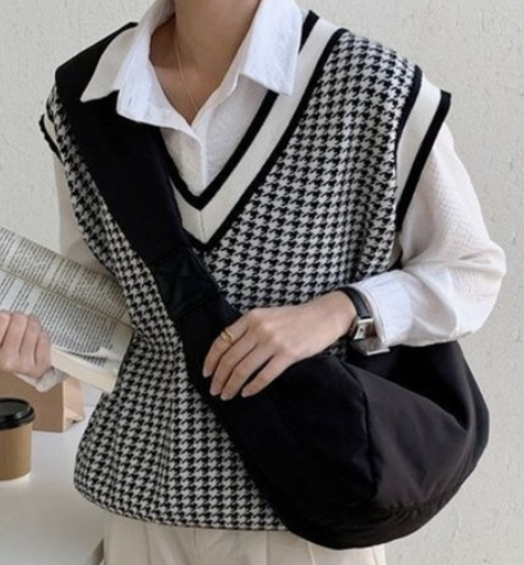 가벼운 나일론 보부상 반달 여성 크로스백 한솔템